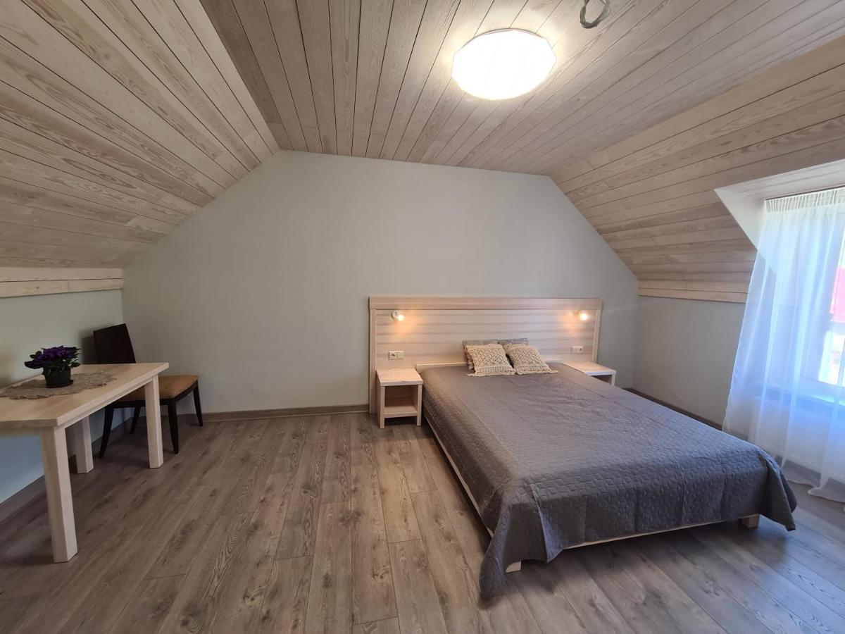 Viesu Nams Upe Hotel Roja Bagian luar foto