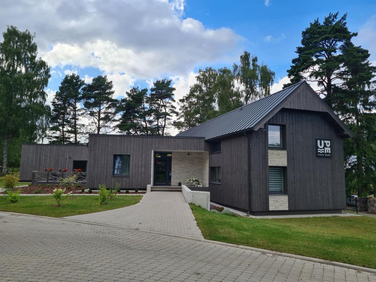 Viesu Nams Upe Hotel Roja Bagian luar foto