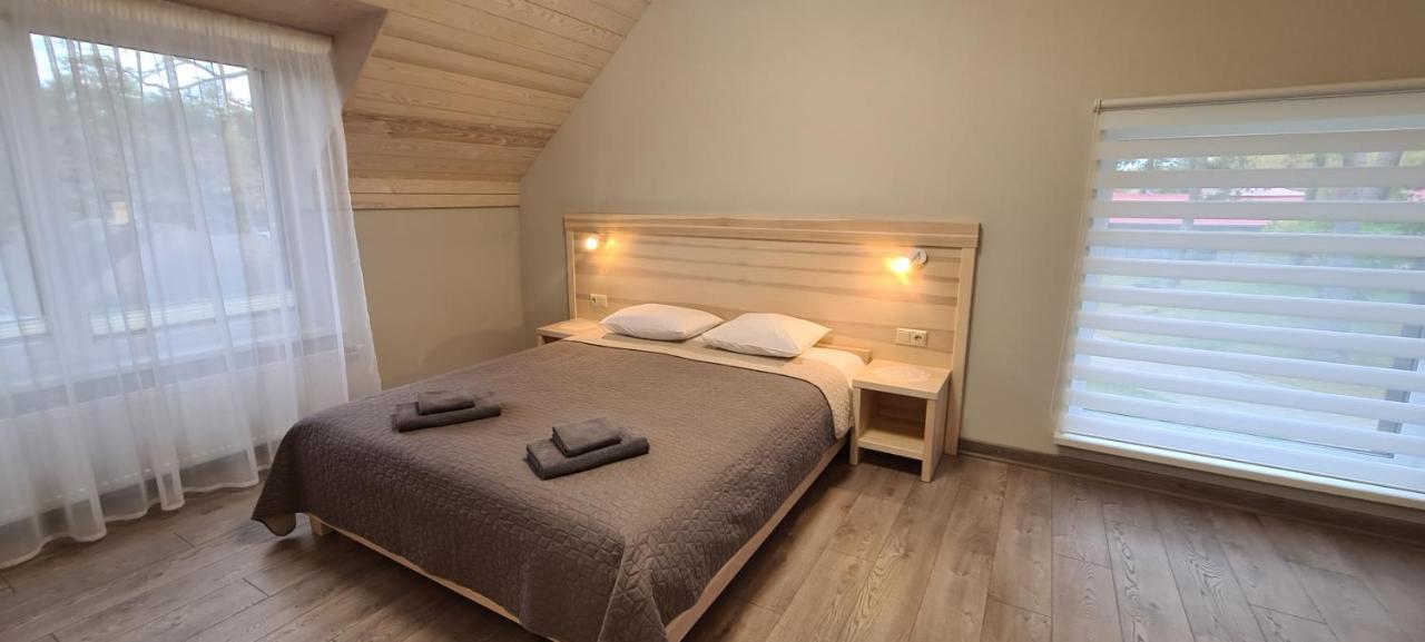 Viesu Nams Upe Hotel Roja Bagian luar foto